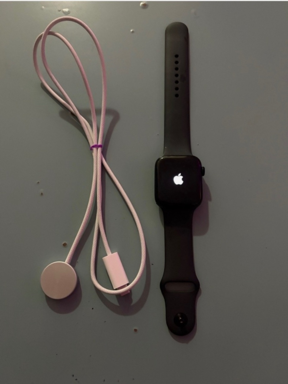 Apple Watch SE 3 44 mm 64gb and charger